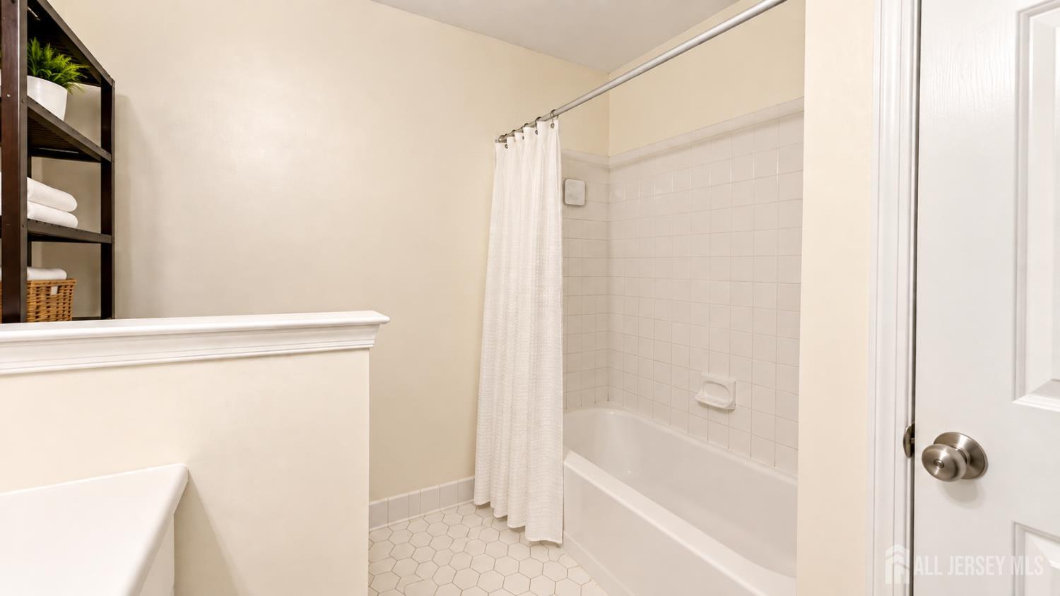 403 Cypress Lane East Brunswick NJ 08816