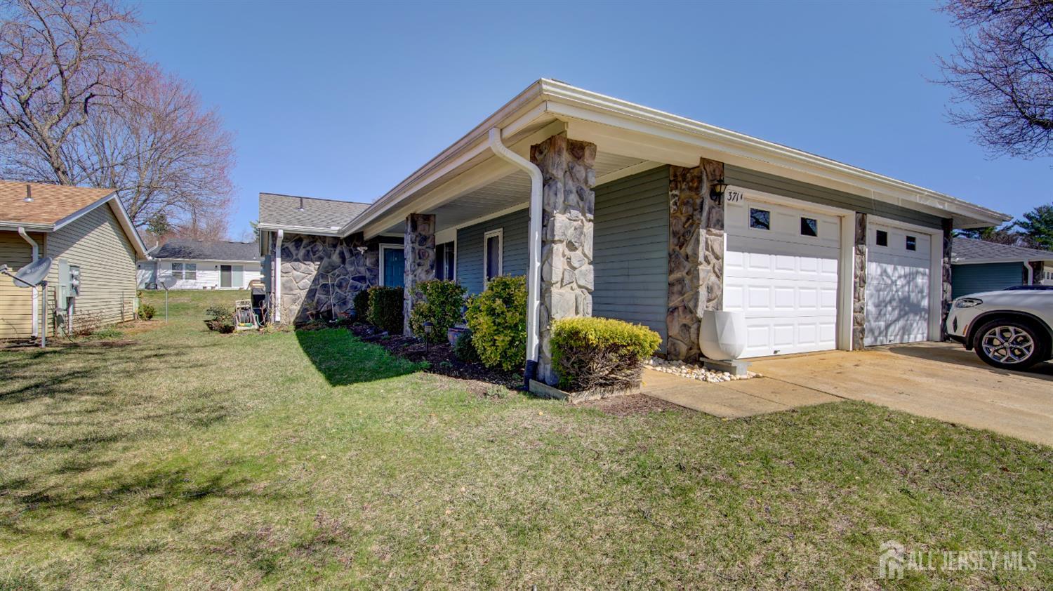 371-A Duranta Plaza Monroe NJ 08831