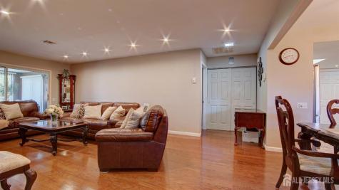 371-A Duranta Plaza Monroe NJ 08831