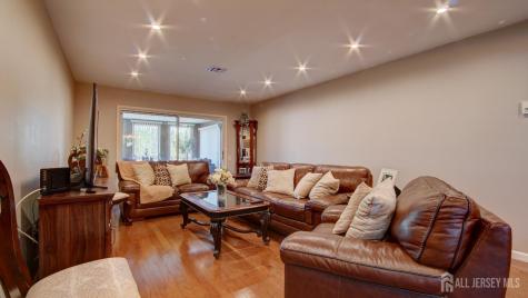 371-A Duranta Plaza Monroe NJ 08831