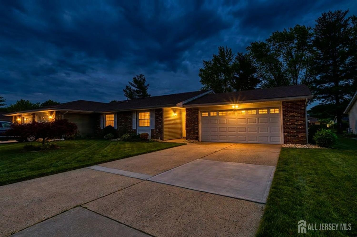 484 Fairton Drive Monroe NJ 08831