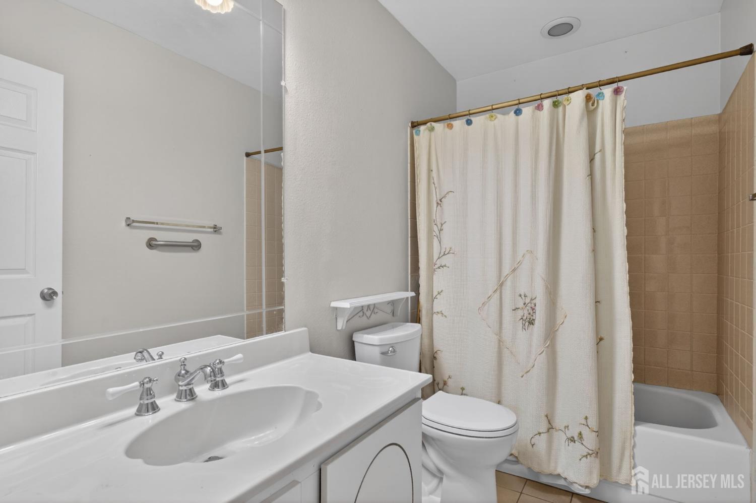 484 Fairton Drive Monroe NJ 08831