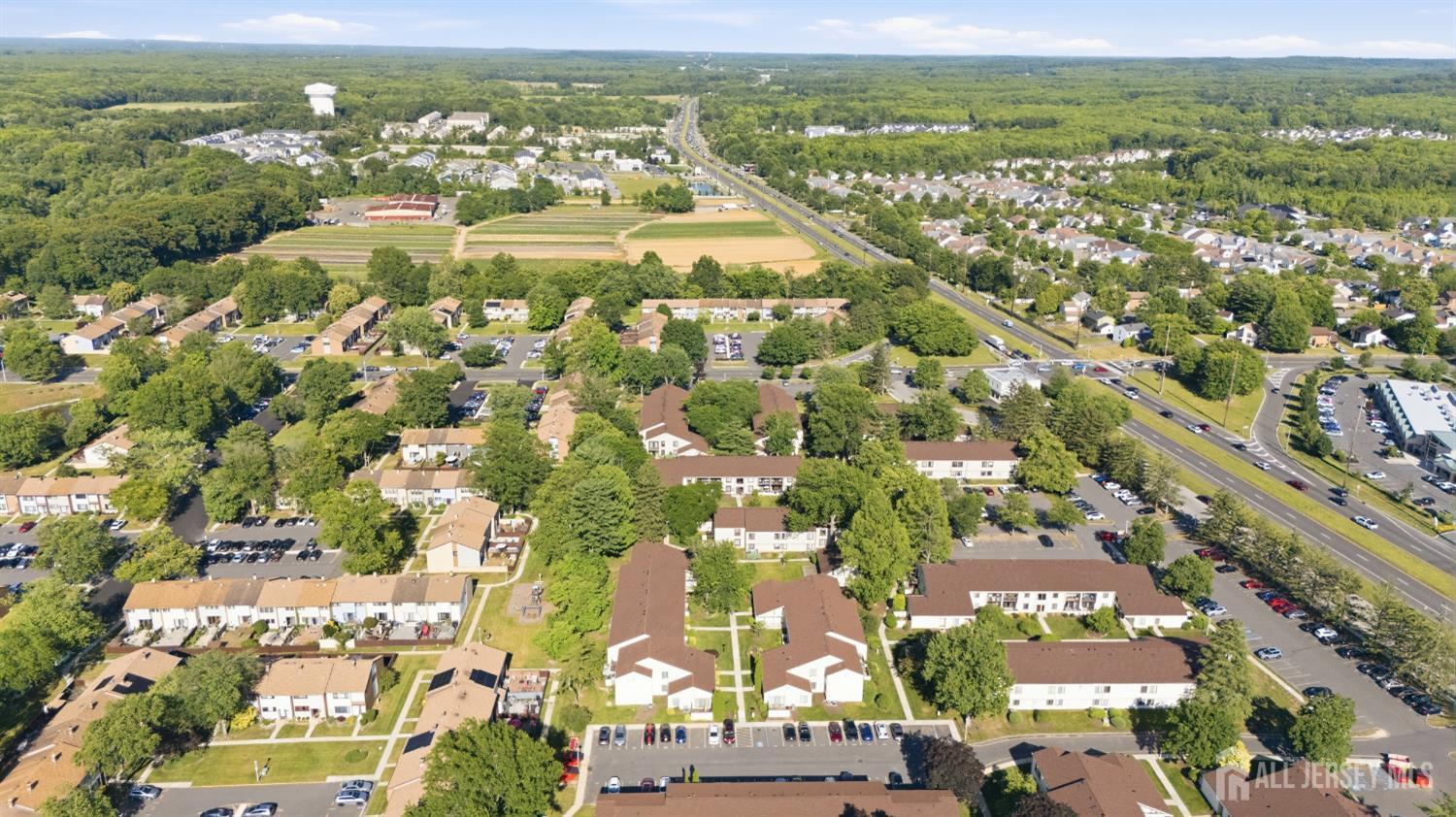 5 Avon Drive East Windsor NJ 08520
