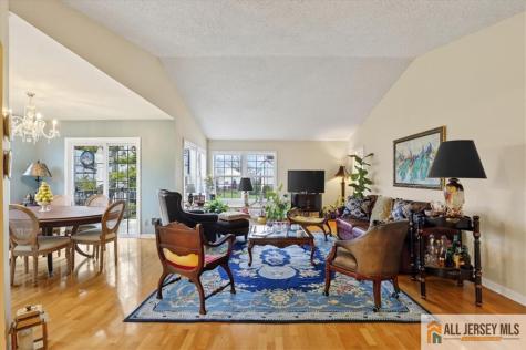 5 Wingate Court Monroe NJ 08831