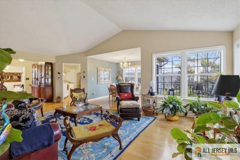 5 Wingate Court Monroe NJ 08831