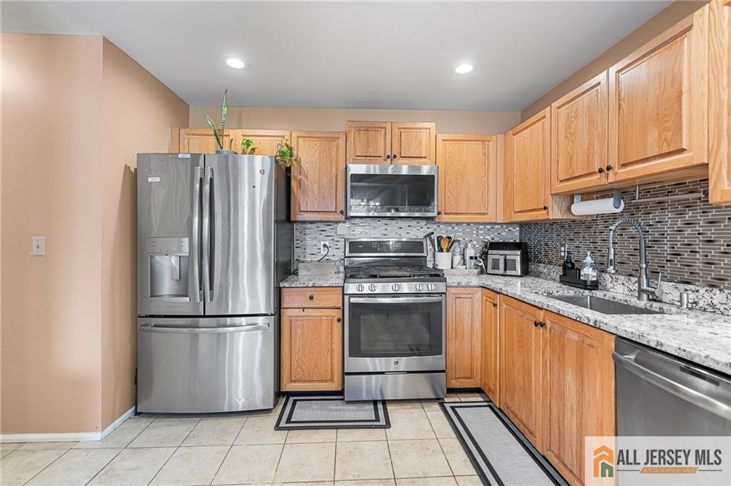 364 Bowler Court Piscataway NJ 08854