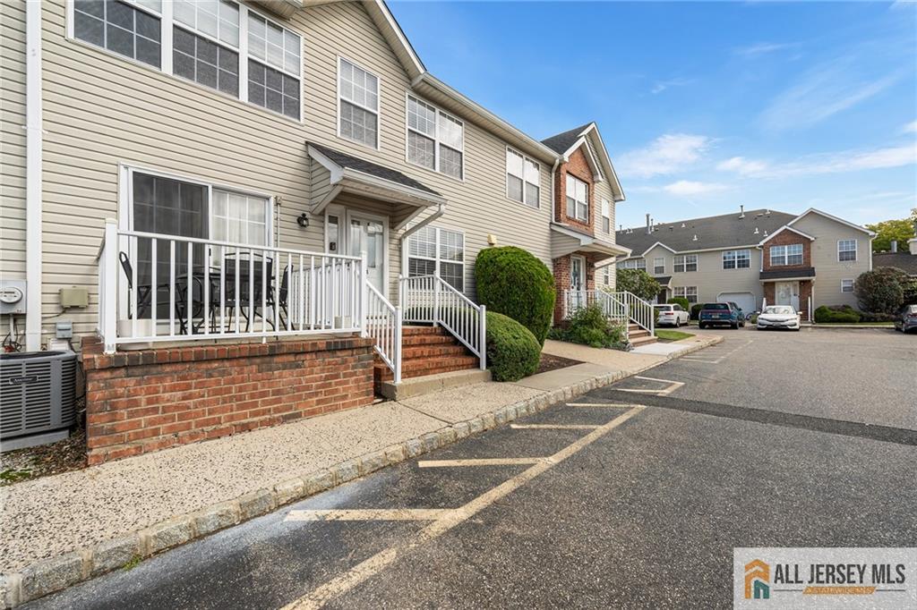 364 Bowler Court Piscataway NJ 08854