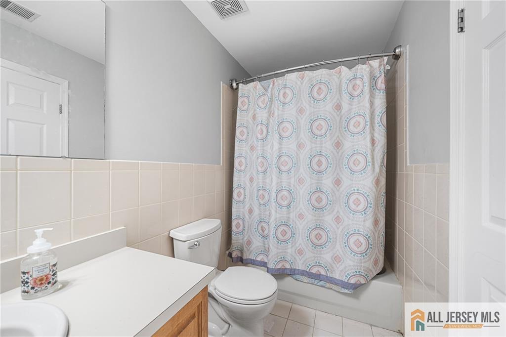 364 Bowler Court Piscataway NJ 08854