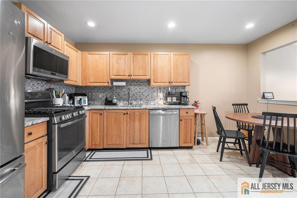 364 Bowler Court Piscataway NJ 08854