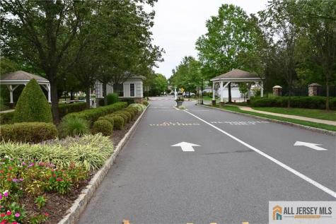 2103 Neville Court Franklin NJ 08873