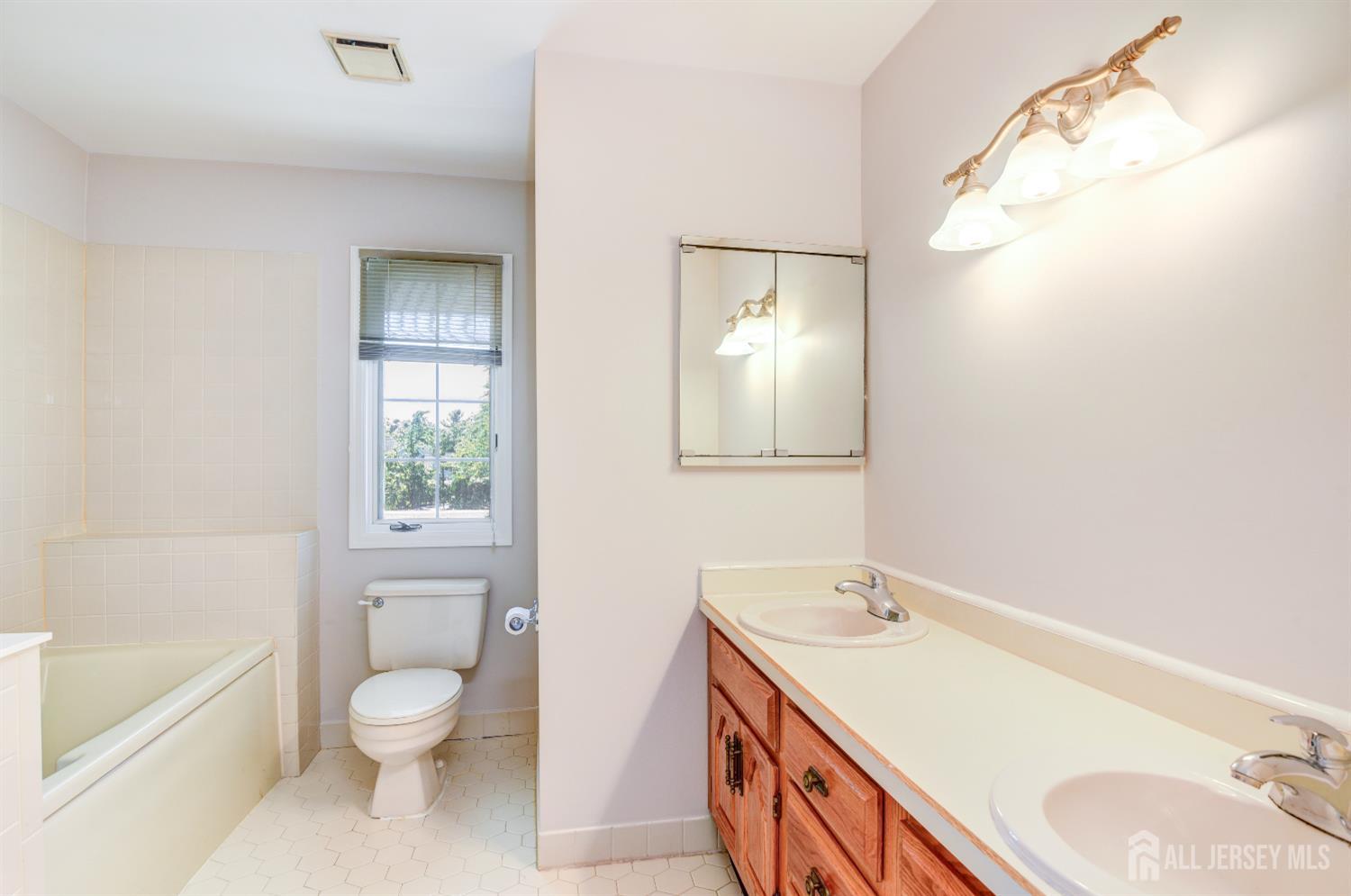 3 Rutland Lane Monroe NJ 08831