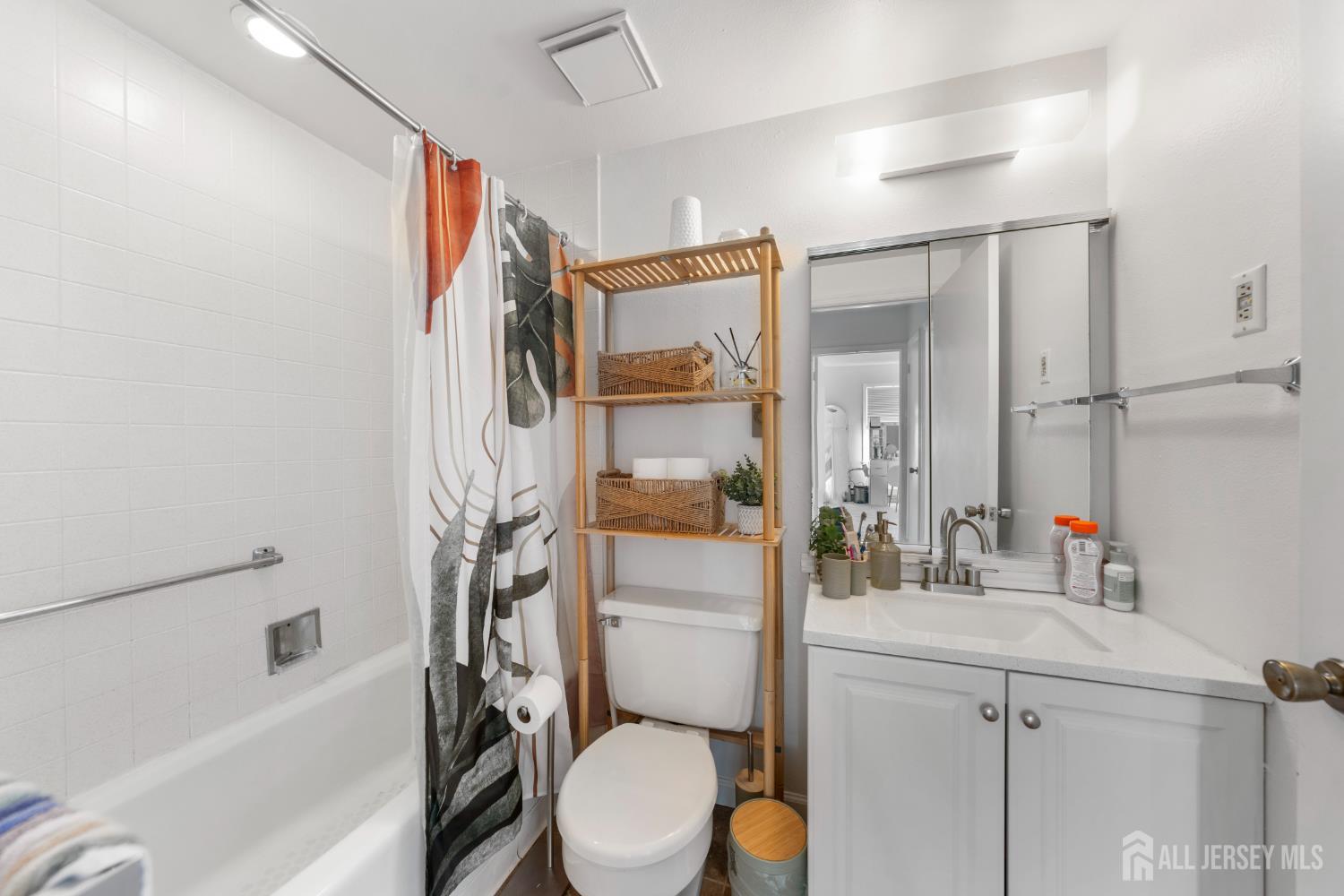 406 Oxford Lane Monroe NJ 08831
