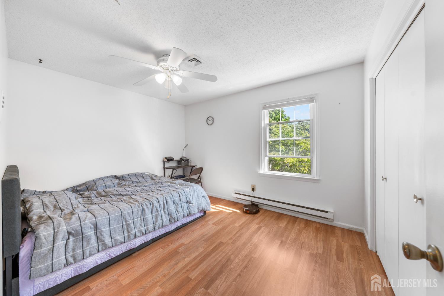 406 Oxford Lane Monroe NJ 08831