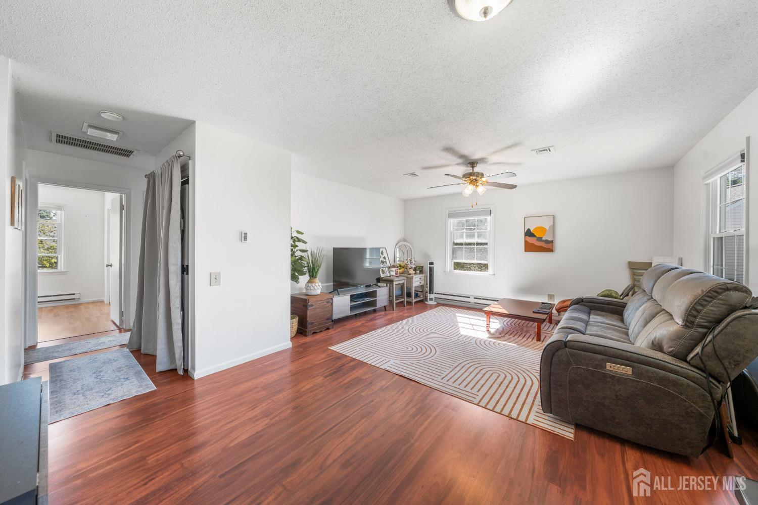 406 Oxford Lane Monroe NJ 08831