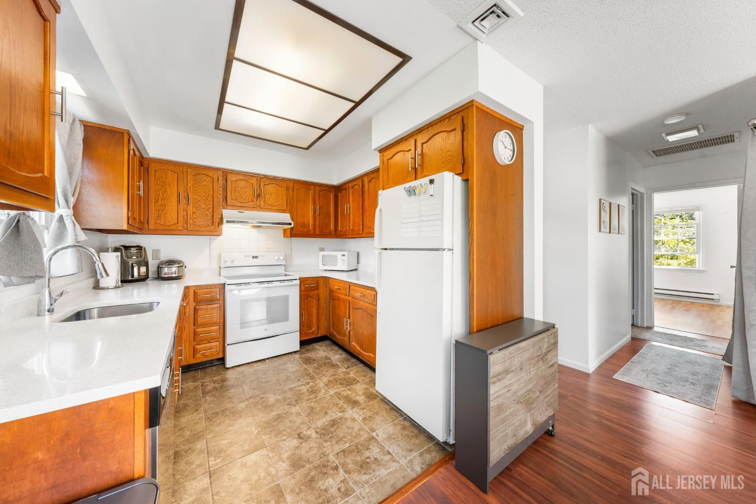 406 Oxford Lane Monroe NJ 08831