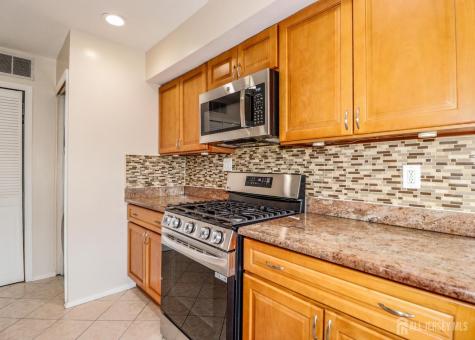 312 Edison Glen Terrace Edison NJ 08837