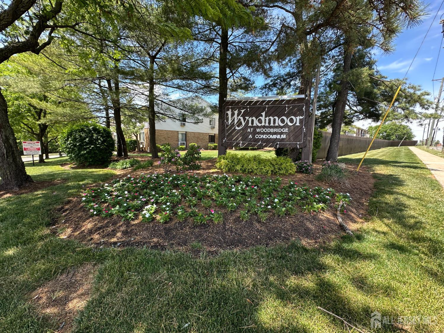 509 Cricket Lane Woodbridge Proper NJ 07095