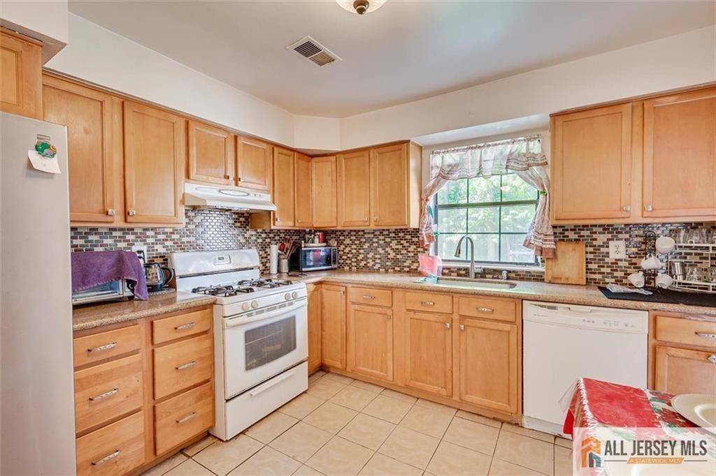 2704 Cricket Circle Edison NJ 08820