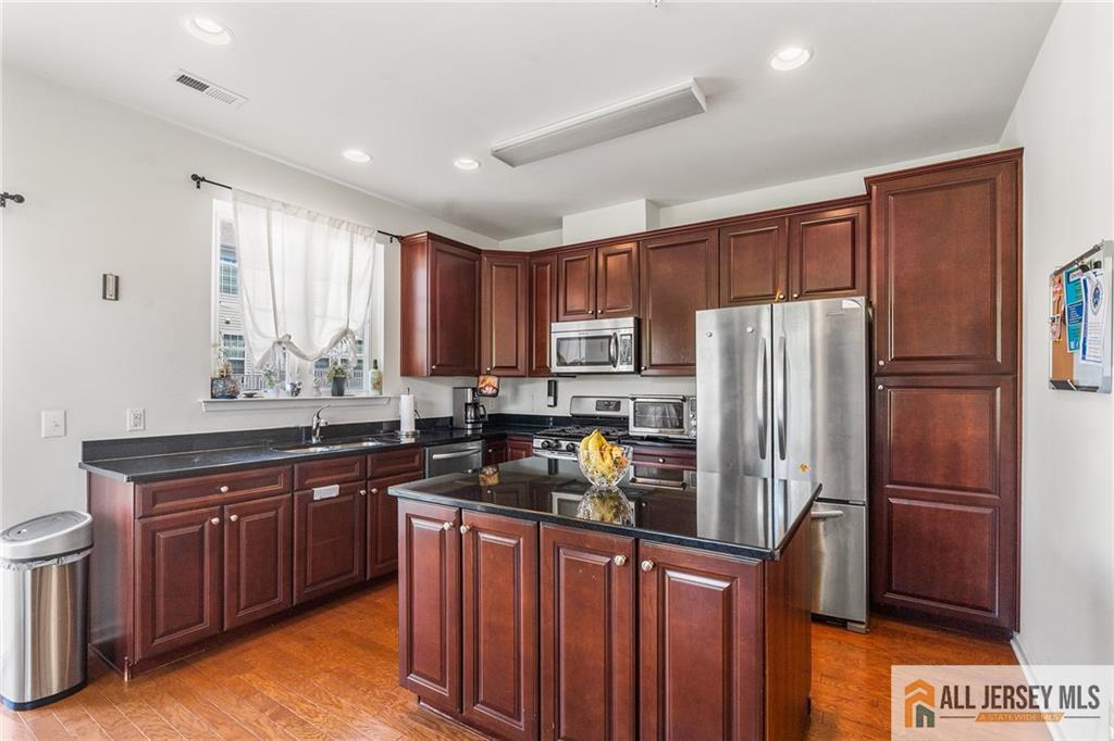 2105 Ethan Lane Highland Park NJ 08904