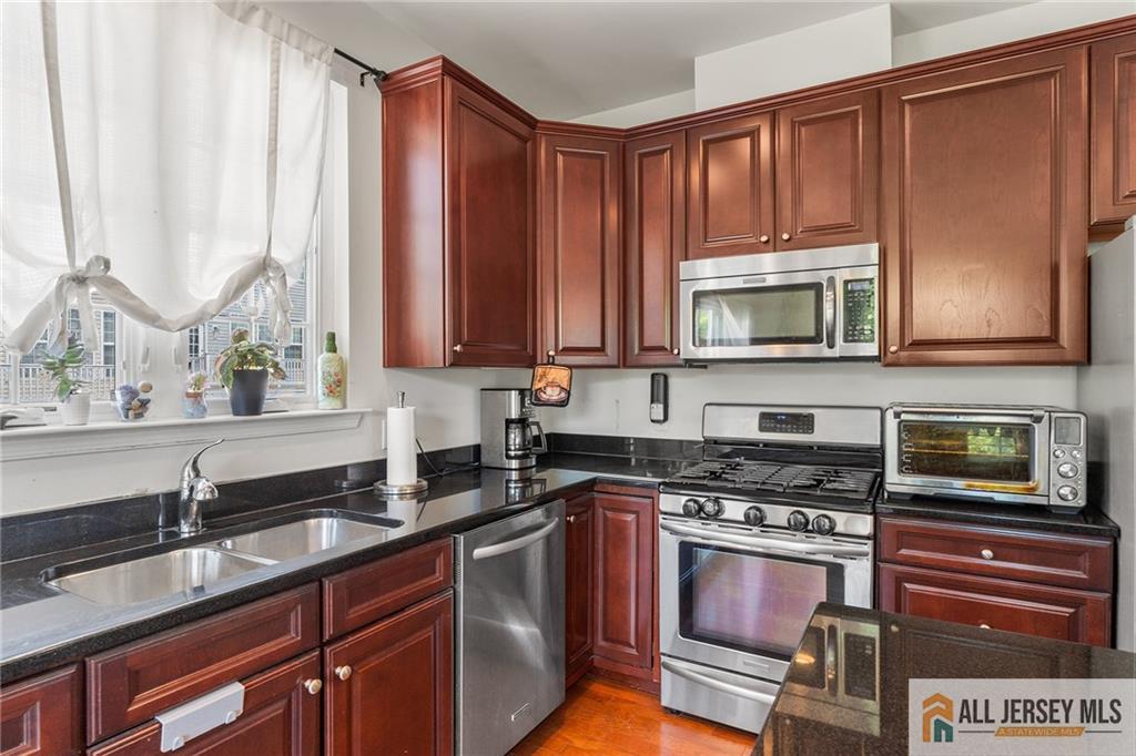 2105 Ethan Lane Highland Park NJ 08904