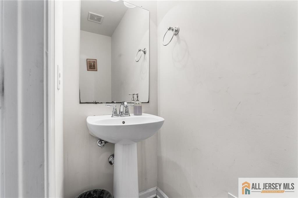 2105 Ethan Lane Highland Park NJ 08904