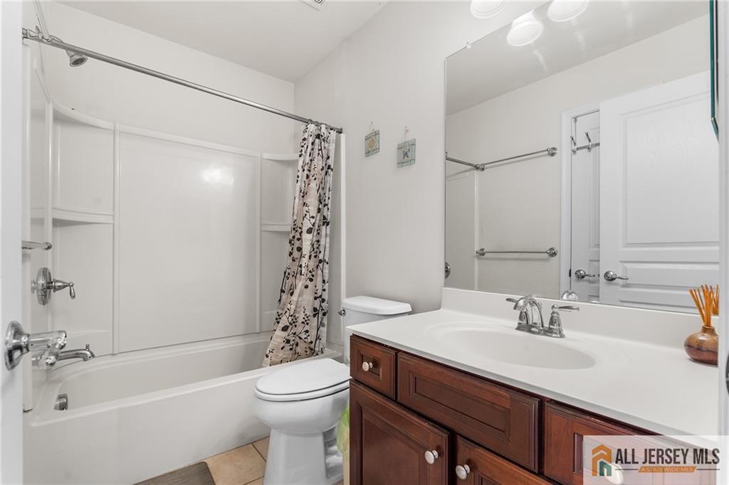 2105 Ethan Lane Highland Park NJ 08904