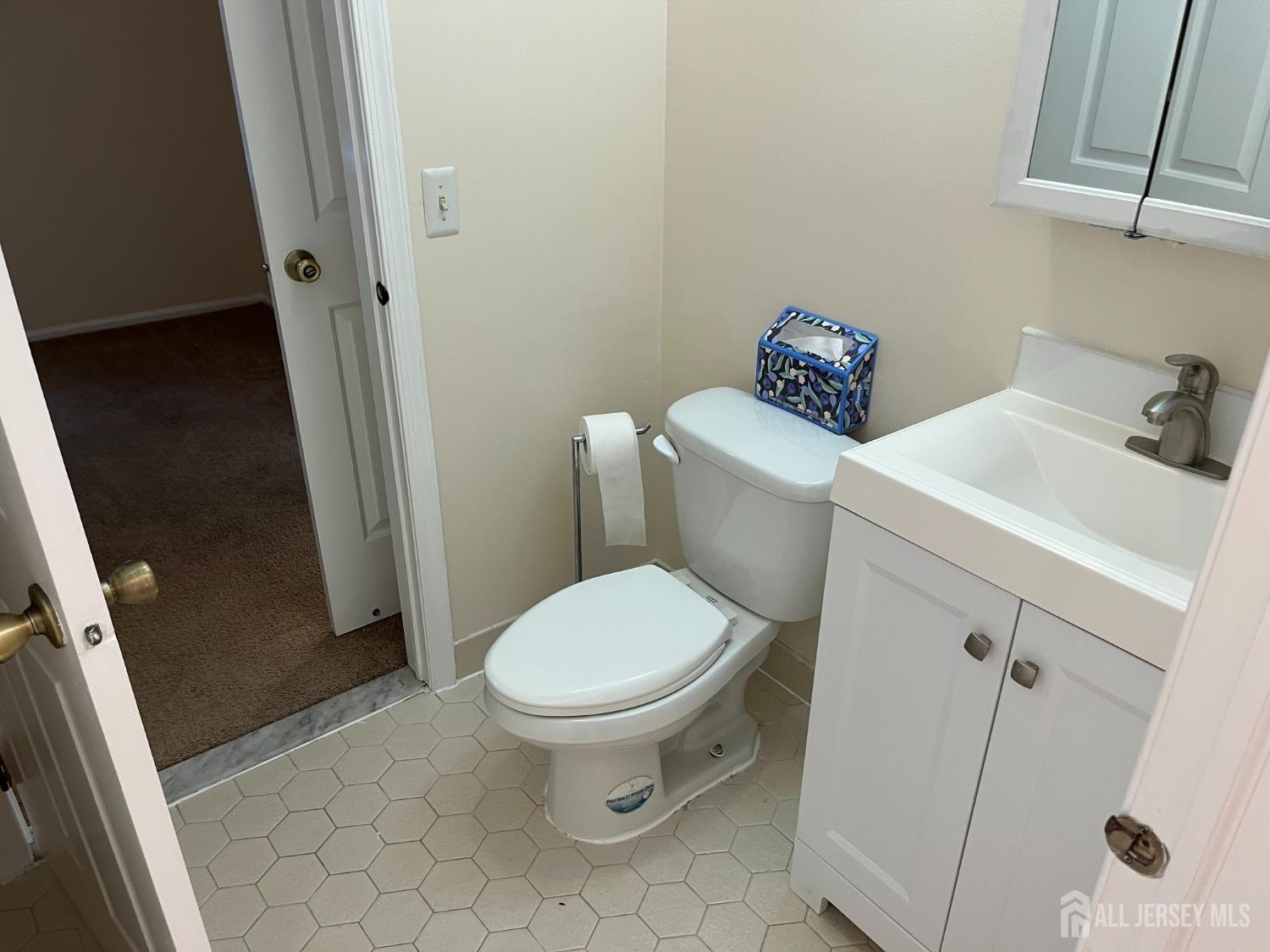 142 Wycoff Way W East Brunswick NJ 08816