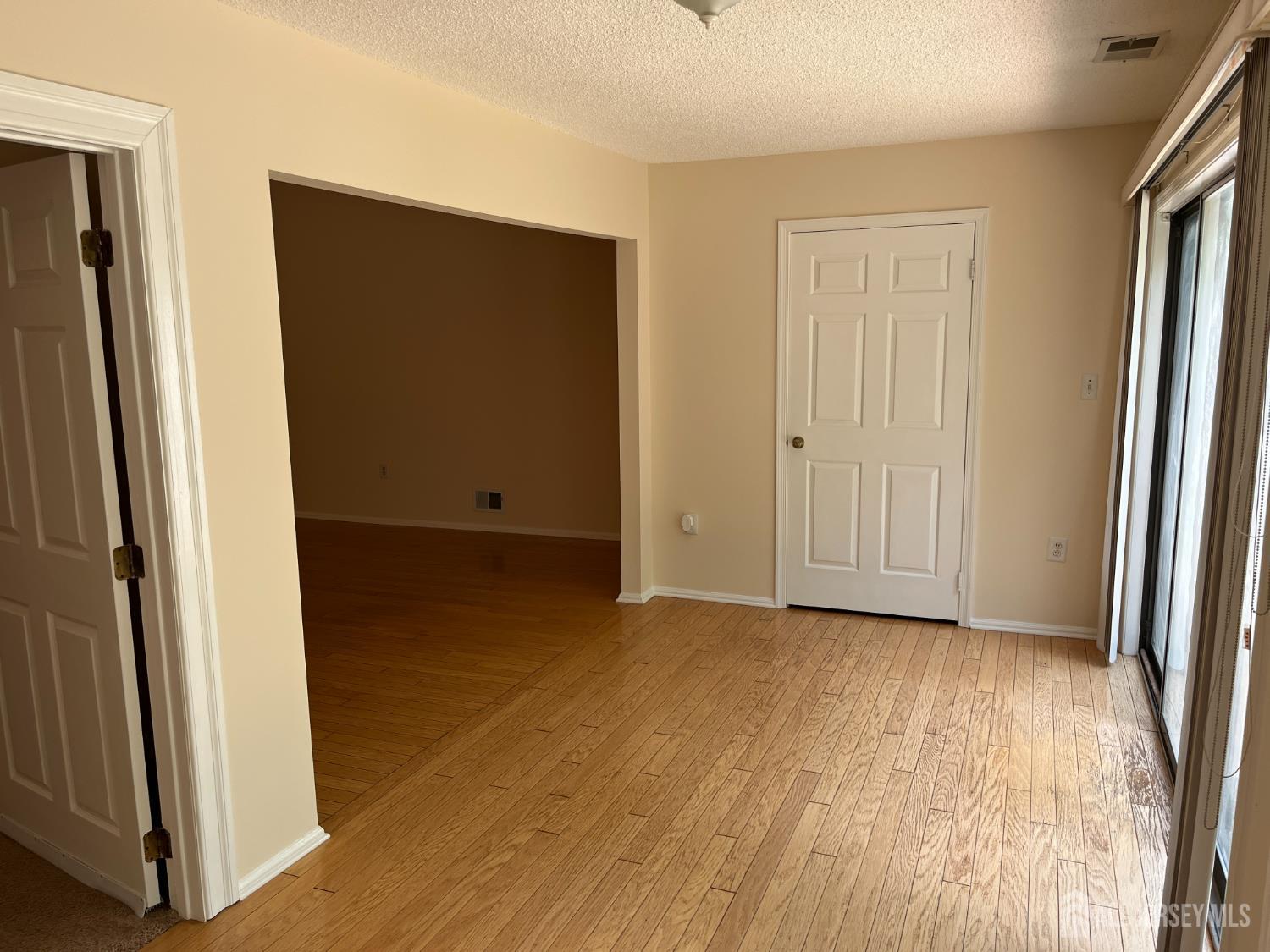 142 Wycoff Way W East Brunswick NJ 08816