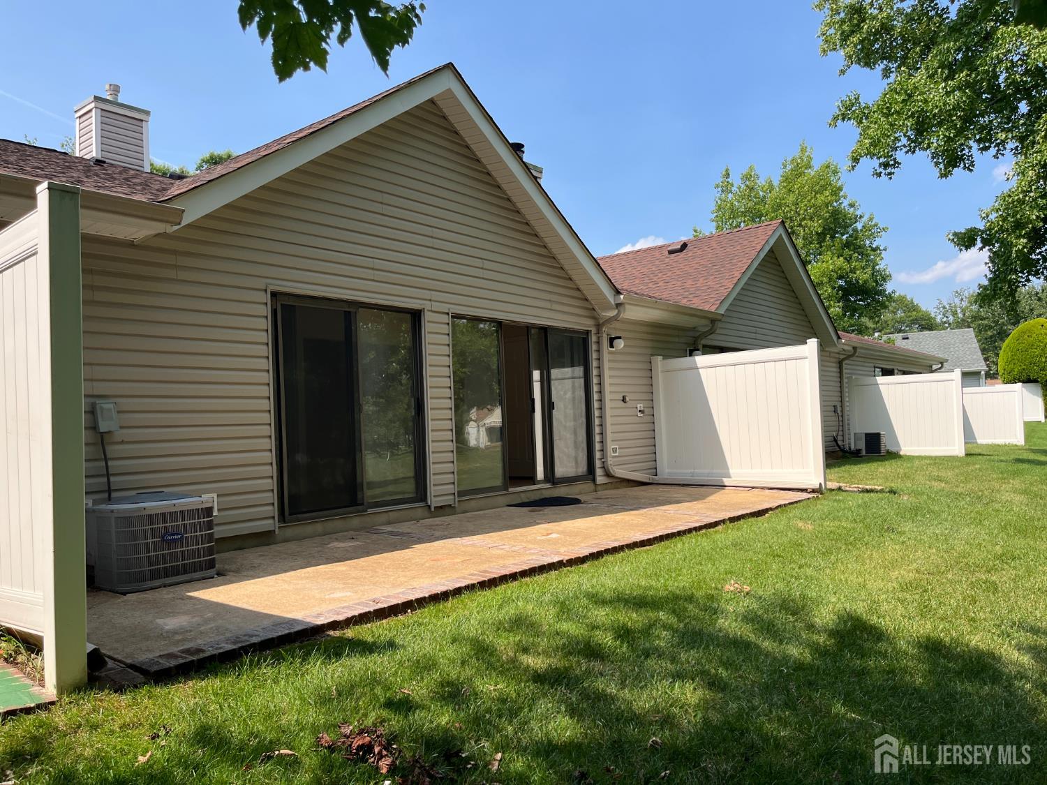 142 Wycoff Way W East Brunswick NJ 08816