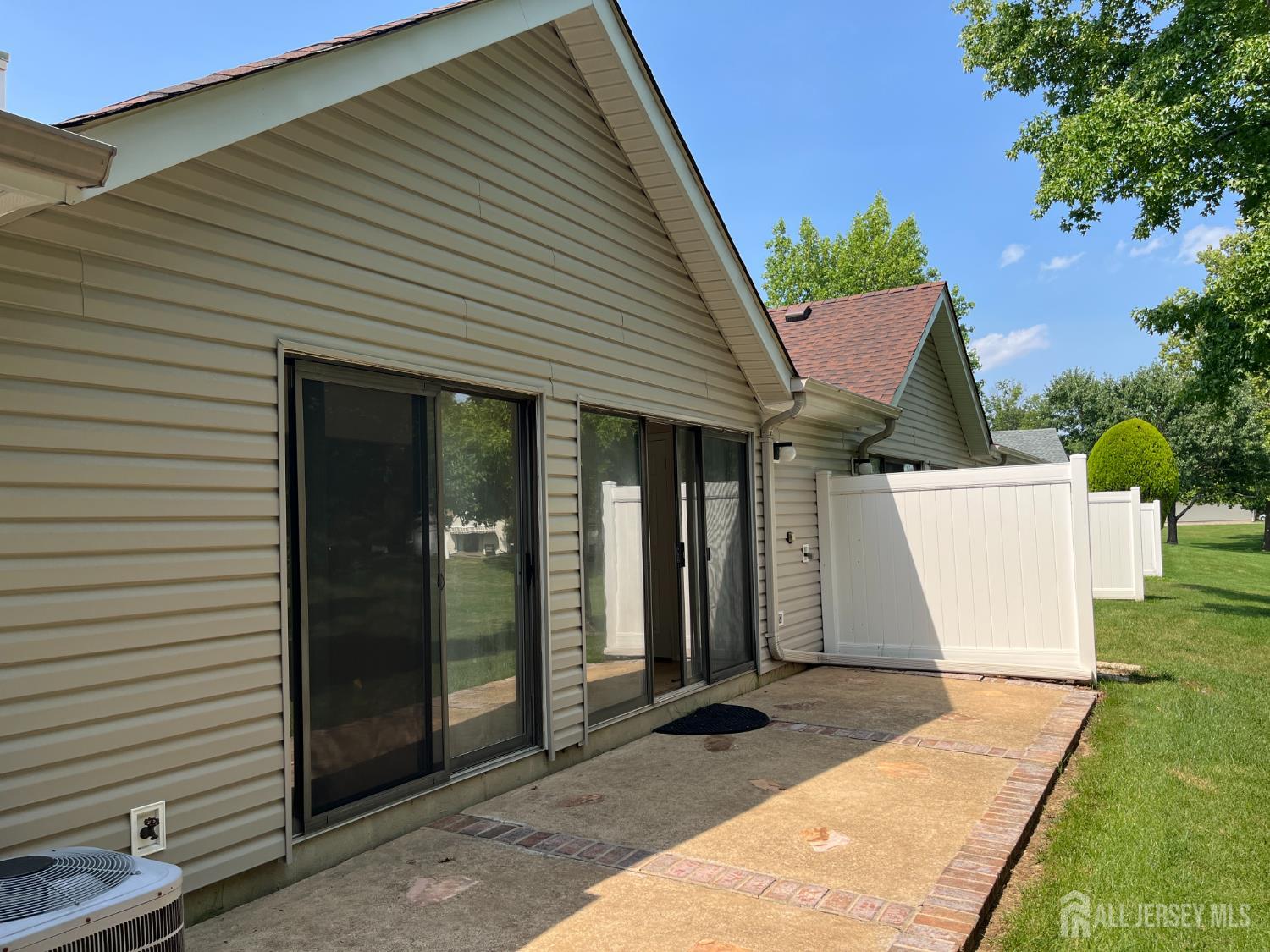 142 Wycoff Way W East Brunswick NJ 08816
