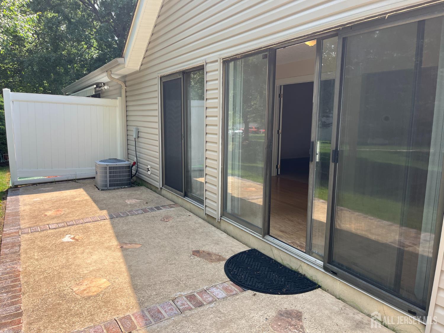 142 Wycoff Way W East Brunswick NJ 08816