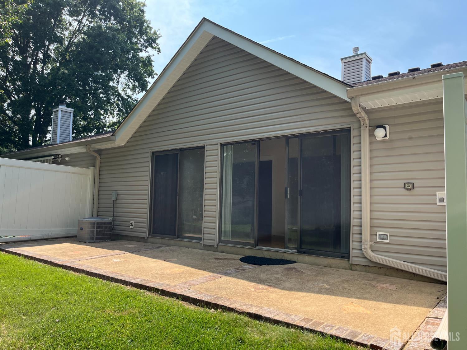 142 Wycoff Way W East Brunswick NJ 08816