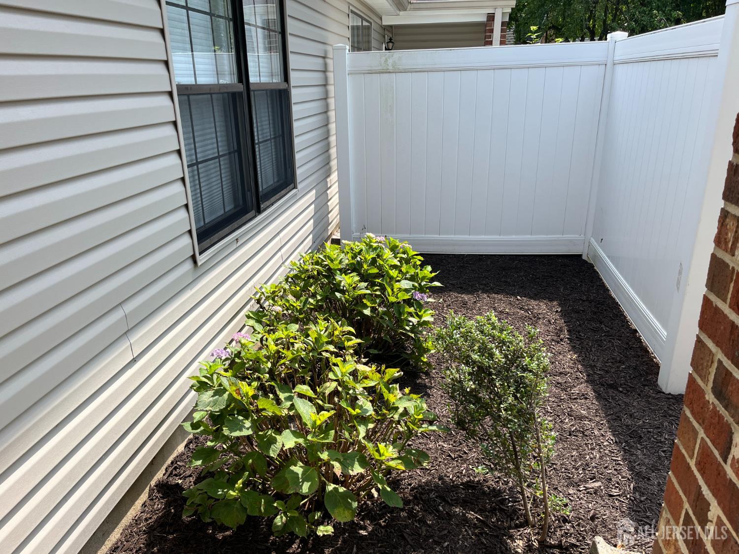 142 Wycoff Way W East Brunswick NJ 08816
