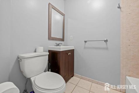 806 Jesse Way Piscataway NJ 08854