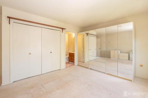 487 Somerset Lane Monroe NJ 08831