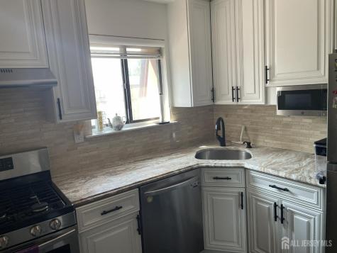 202 N Oaks Boulevard N North Brunswick NJ 08902