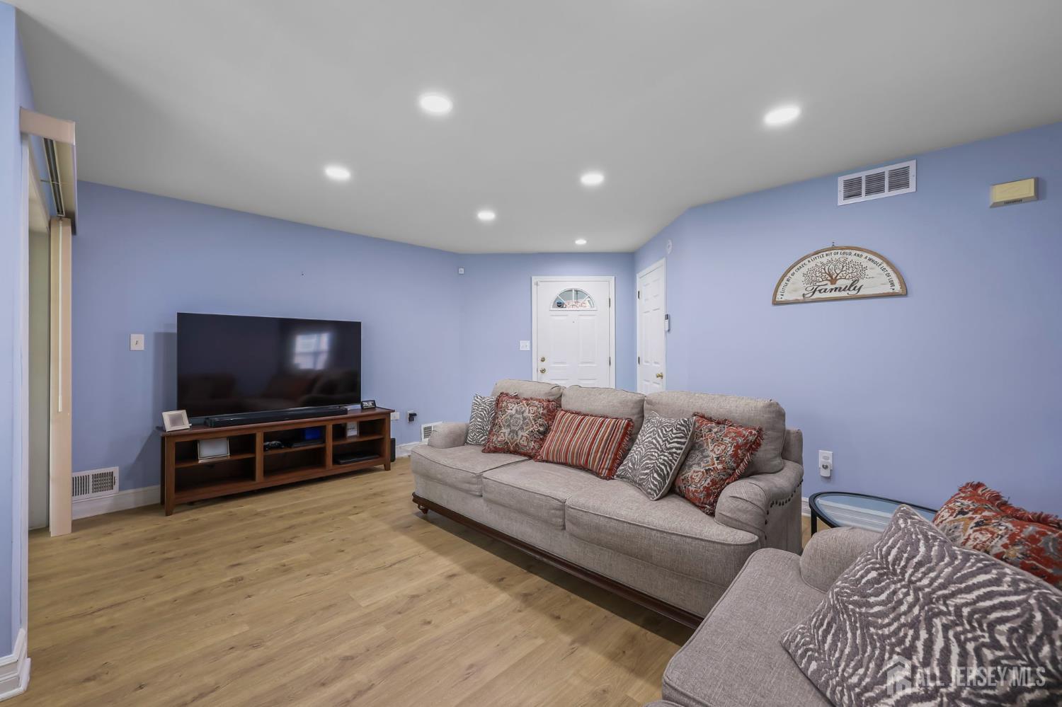 2202 Timber Ridge Court Parlin NJ 08859