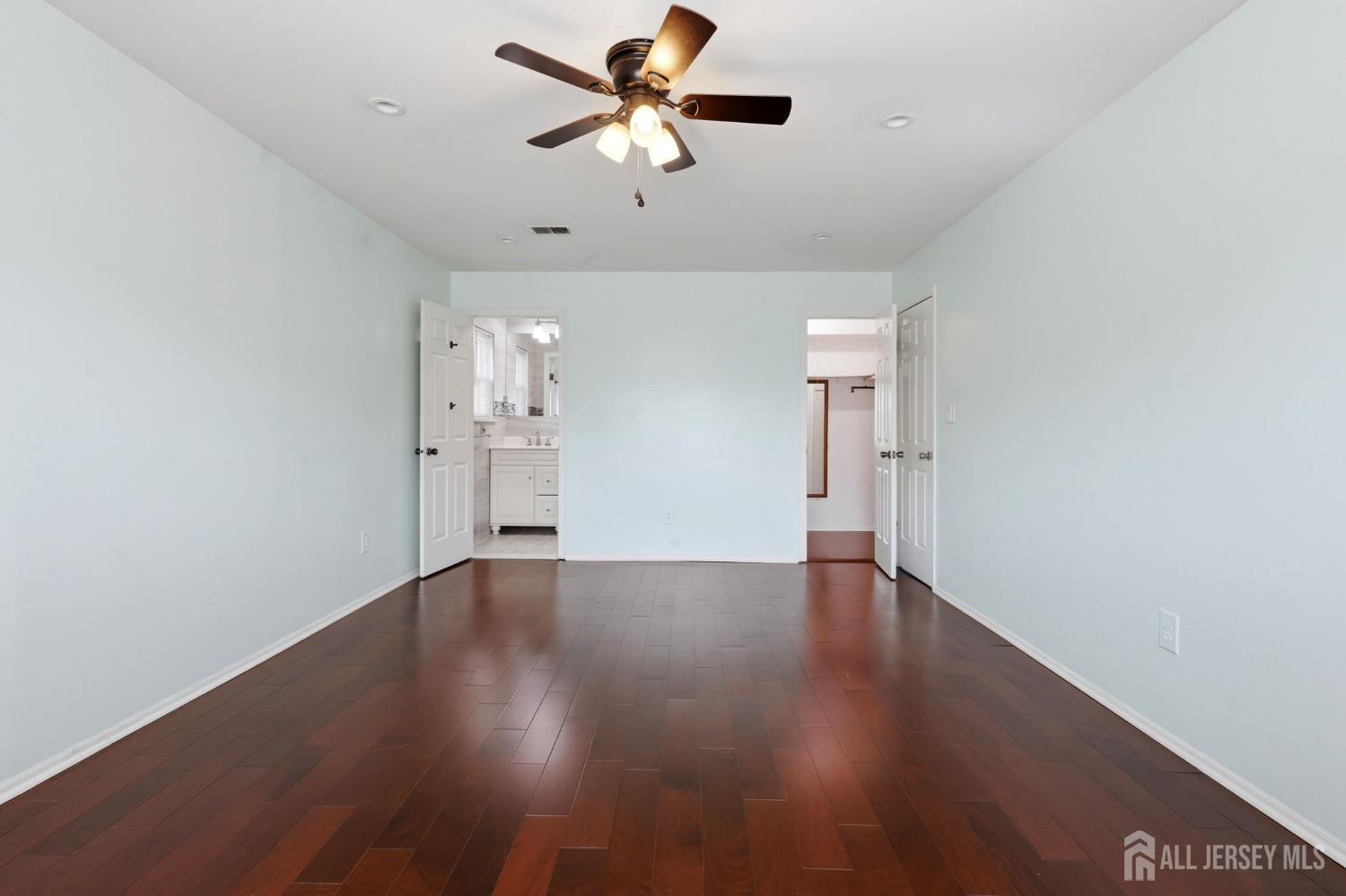 209 Newport Court Fords NJ 08863