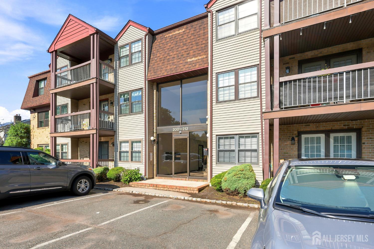209 Newport Court Fords NJ 08863