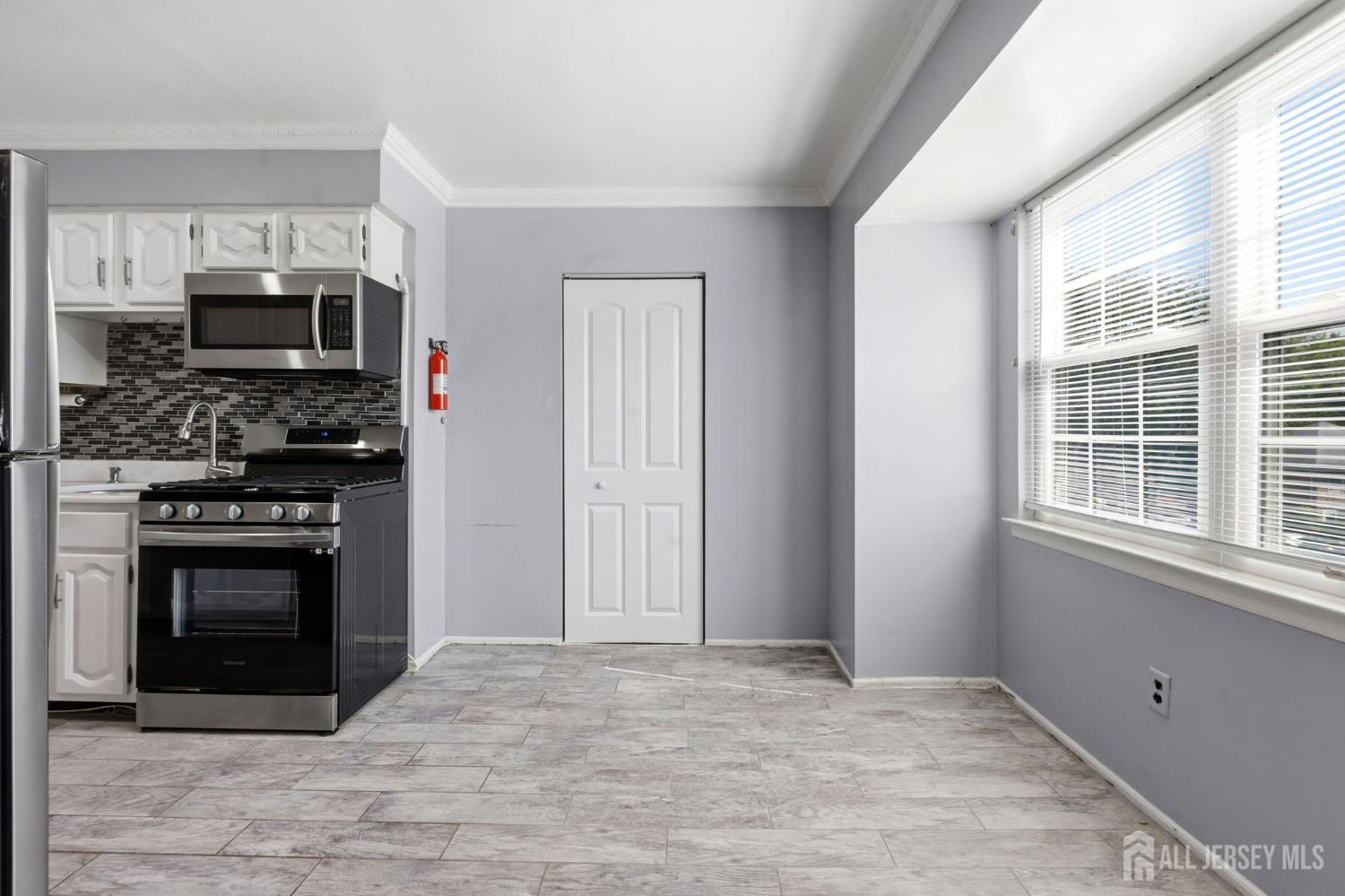 209 Newport Court Fords NJ 08863