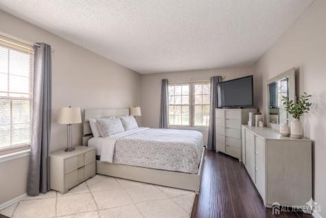 88 Crabapple Lane Franklin NJ 08823
