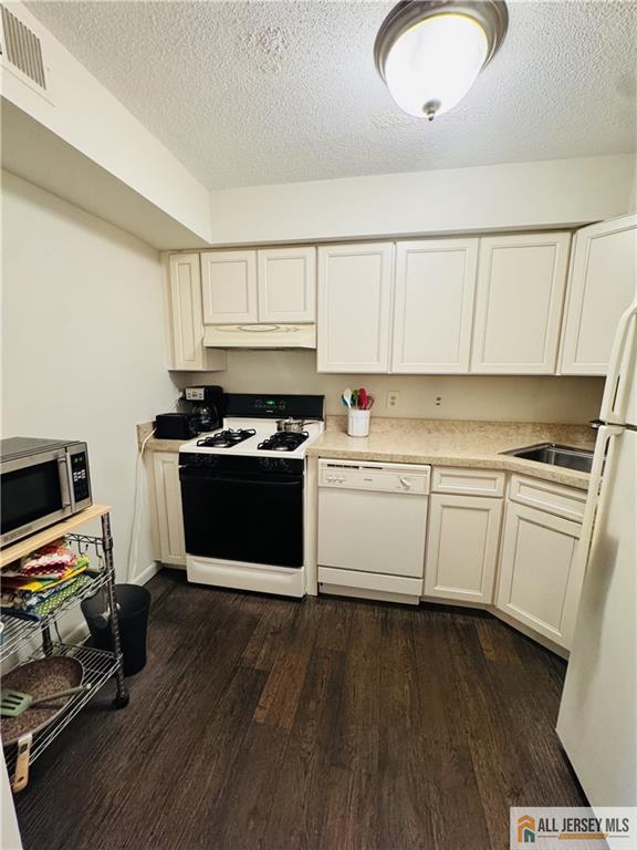 35 Foxtail Lane South Brunswick NJ 08852