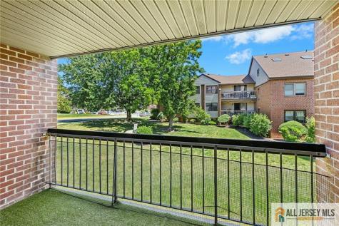 121 Beverly Hills Terrace Woodbridge Proper NJ 07095