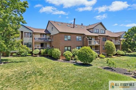 121 Beverly Hills Terrace Woodbridge Proper NJ 07095