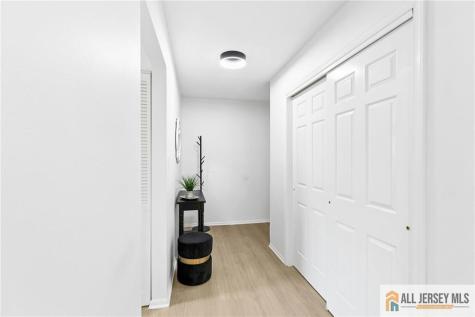 121 Beverly Hills Terrace Woodbridge Proper NJ 07095