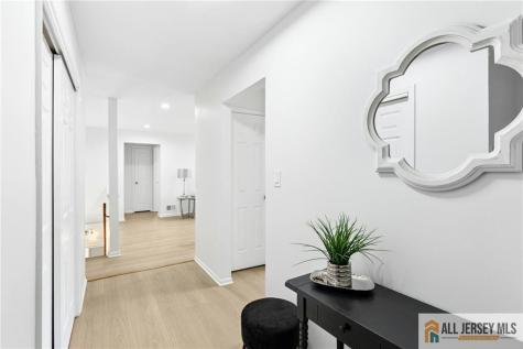 121 Beverly Hills Terrace Woodbridge Proper NJ 07095