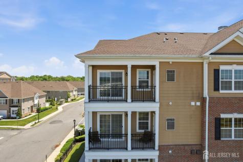 648 Strassle Way South Plainfield NJ 07080