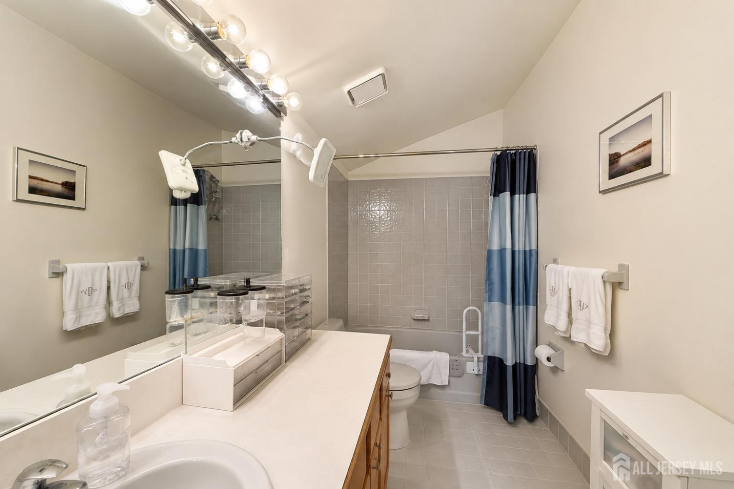 460 Sayre Drive Plainsboro NJ 08540