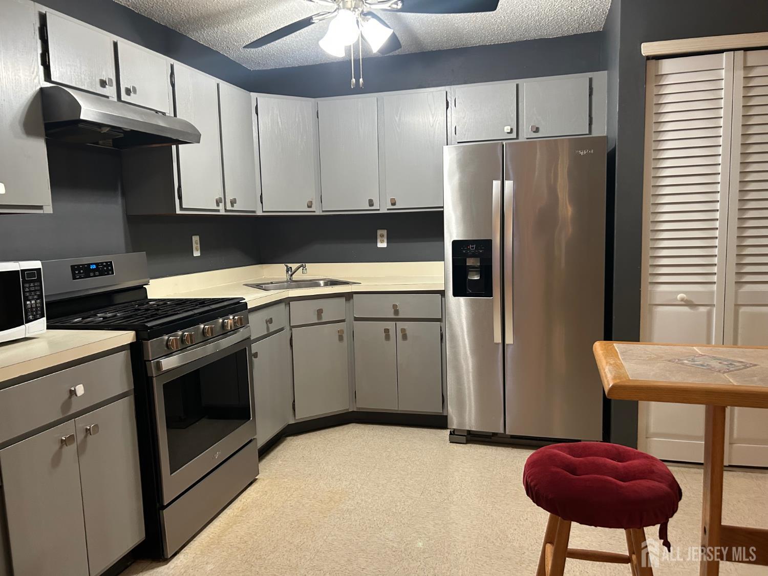 37 Fisher Drive Franklin NJ 08823
