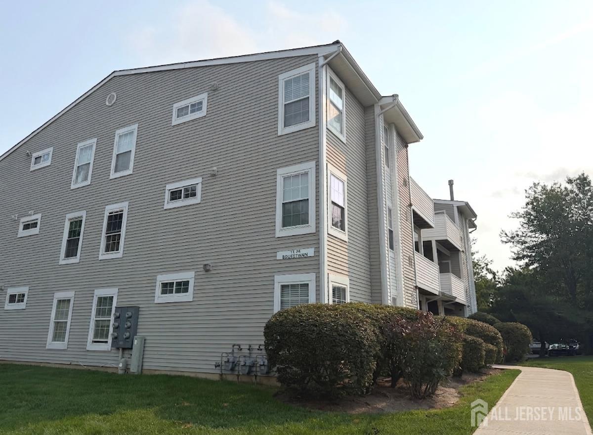 13 Equestrian Court Tinton Falls NJ 07753
